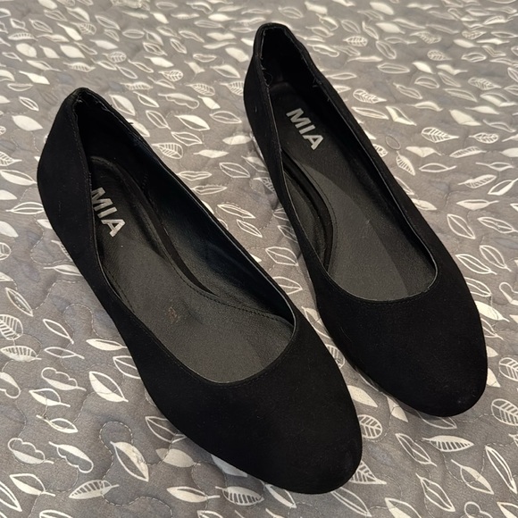 MIA dressy black flats, size 6.5M - Picture 10 of 10